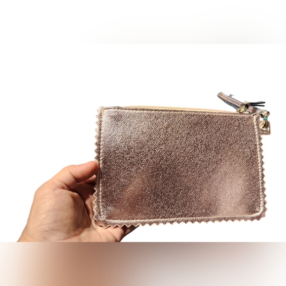 NWT Victoria's Secret Laser Cut Blush Rose Gold Metallic Clutch - Picture 4 of 6